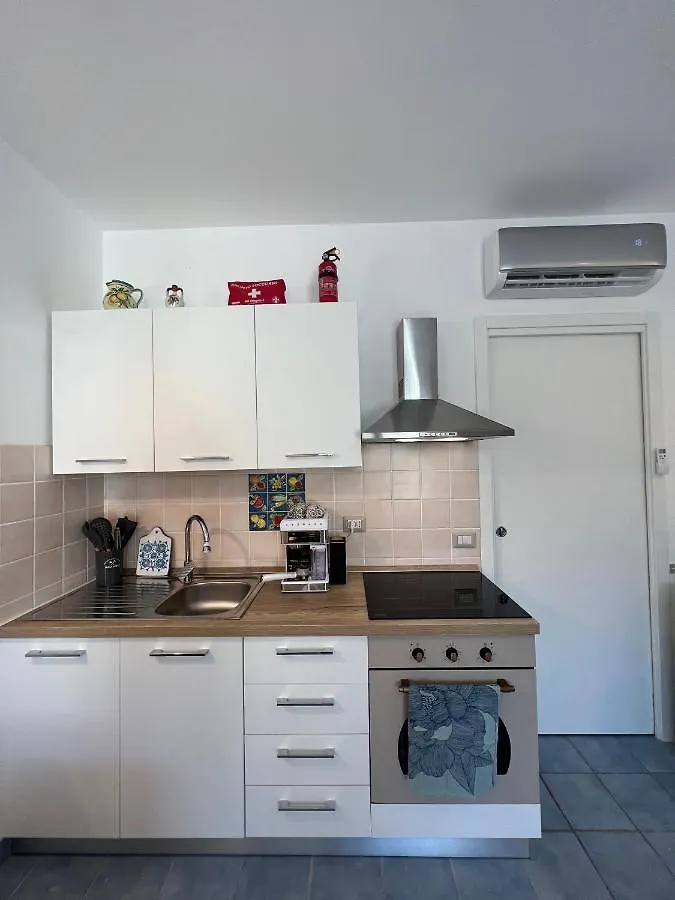 Siculsea House Villa Santa Maria Del Focallo 0*,  İtalya